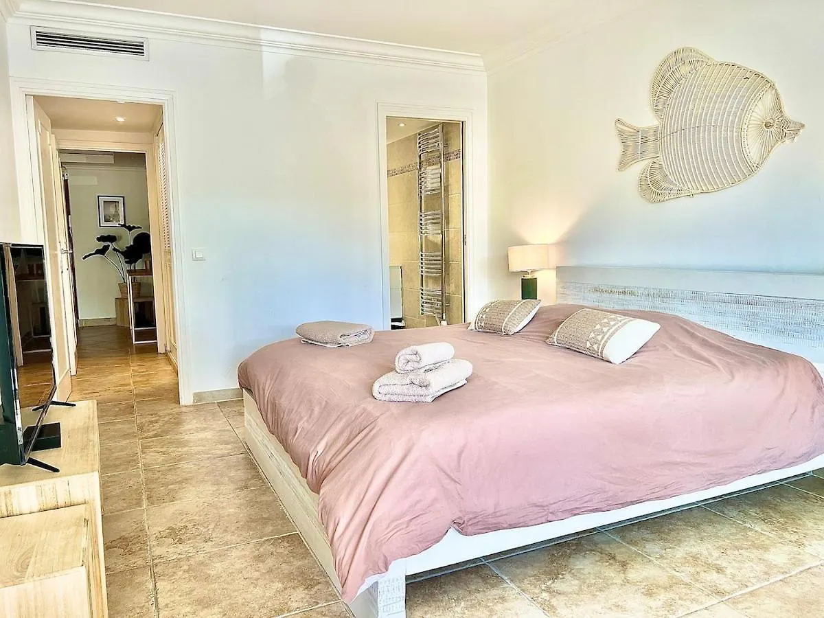 Luxurious 2-Bedroom Pointe Croisette, Sea View, Private Parking Cannes 0*,