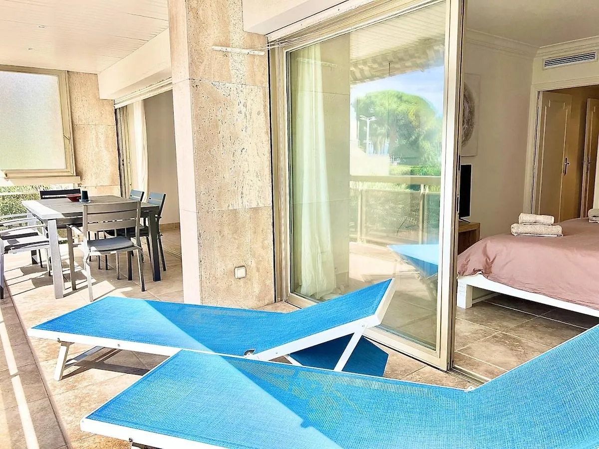 Luxurious 2-Bedroom Pointe Croisette, Sea View, Private Parking Cannes France