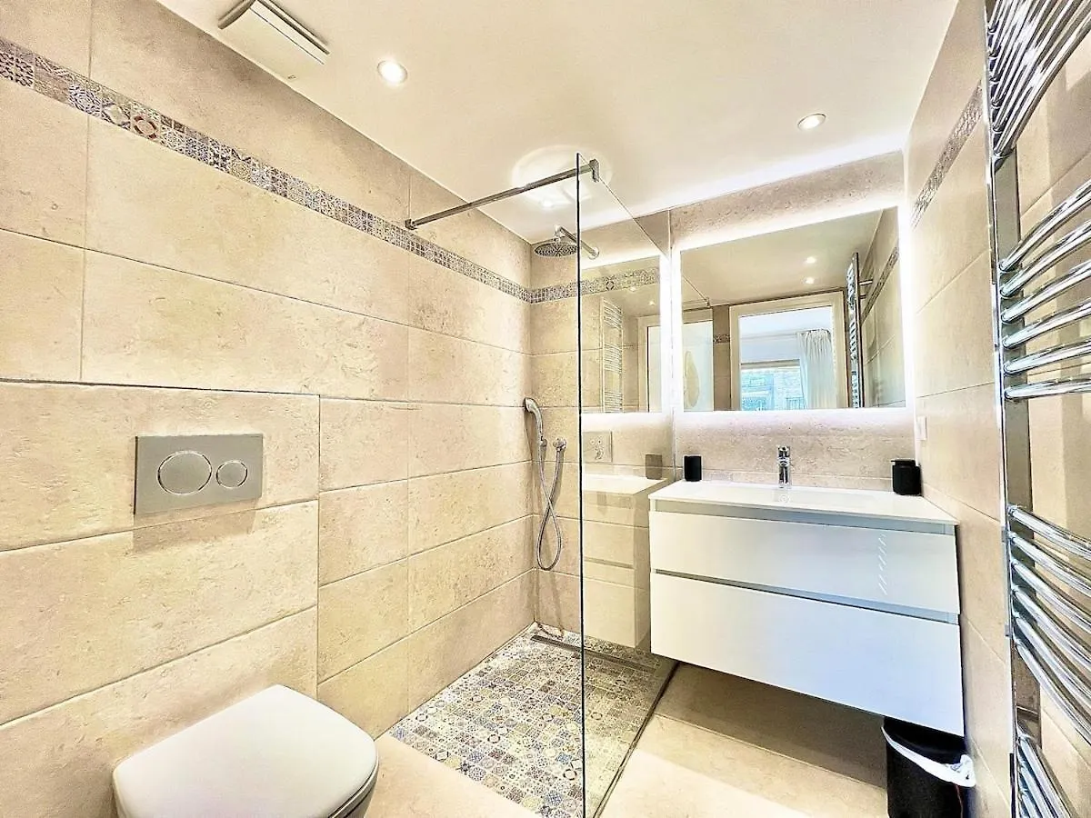Luxurious 2-Bedroom Pointe Croisette, Sea View, Private Parking Cannes Apartment