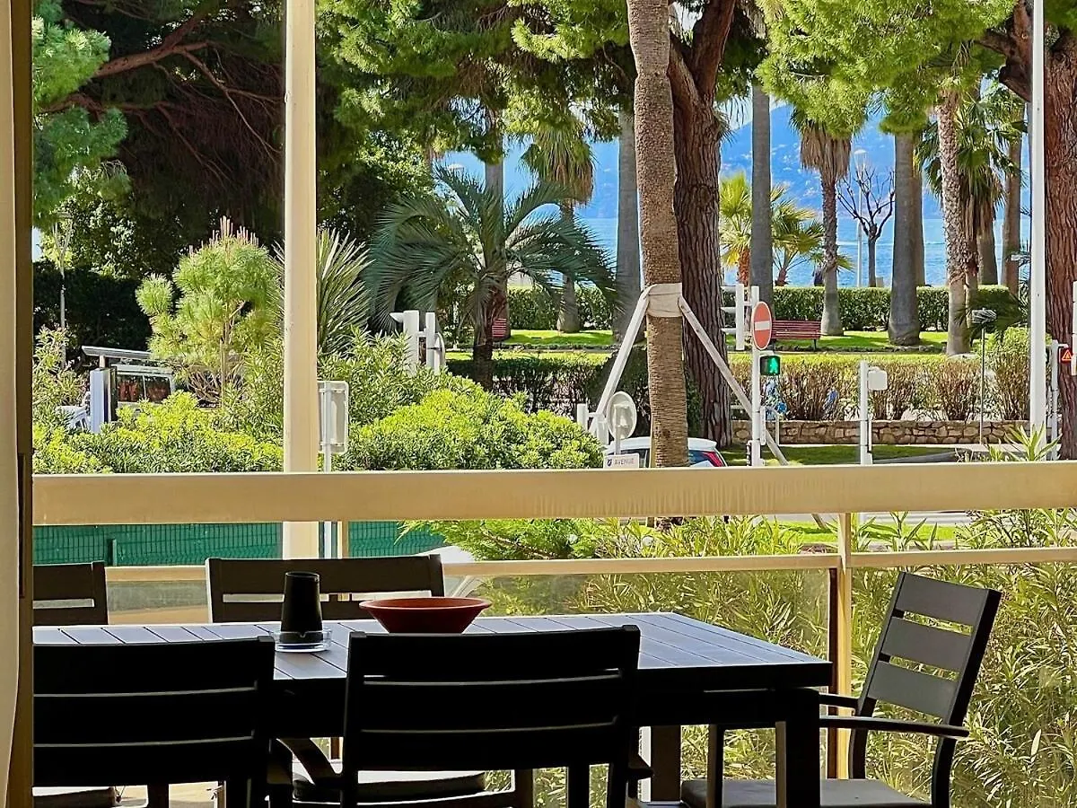 Luxurious 2-Bedroom Pointe Croisette, Sea View, Private Parking Cannes